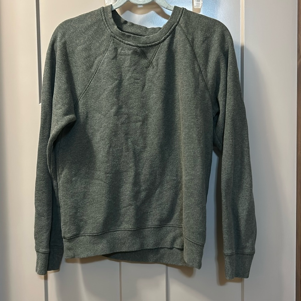 Everlane crew neck